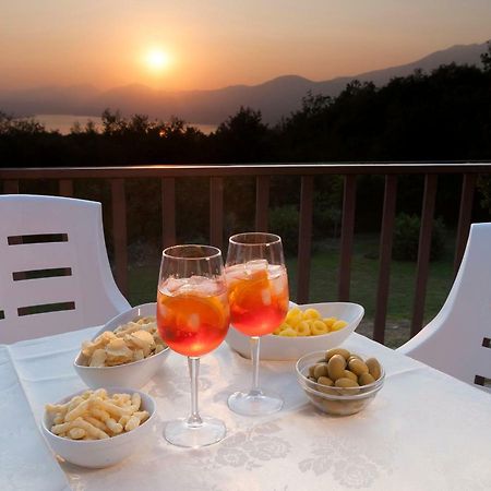 Casa Fellini Villa San Zeno di Montagna Exteriör bild